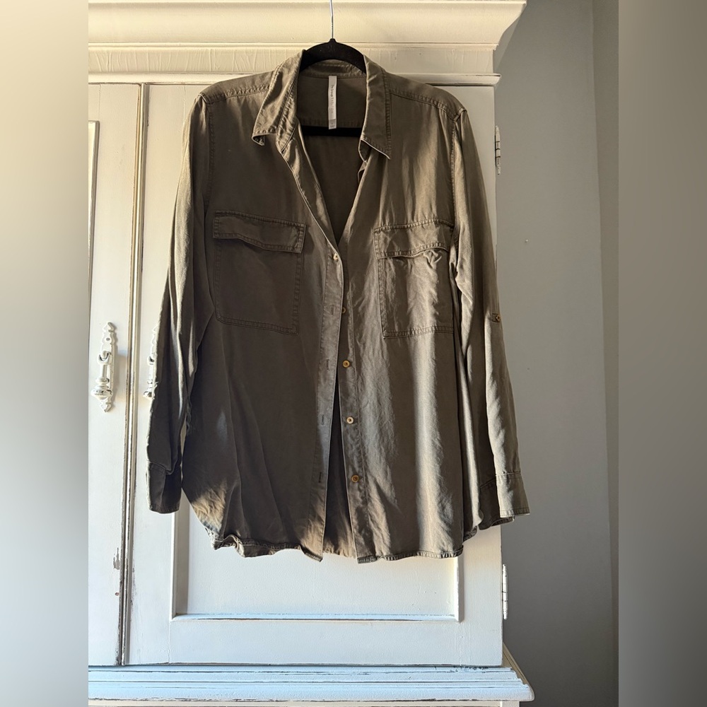 Babaton Green Relaxed Fit Utility Button Down Shirt